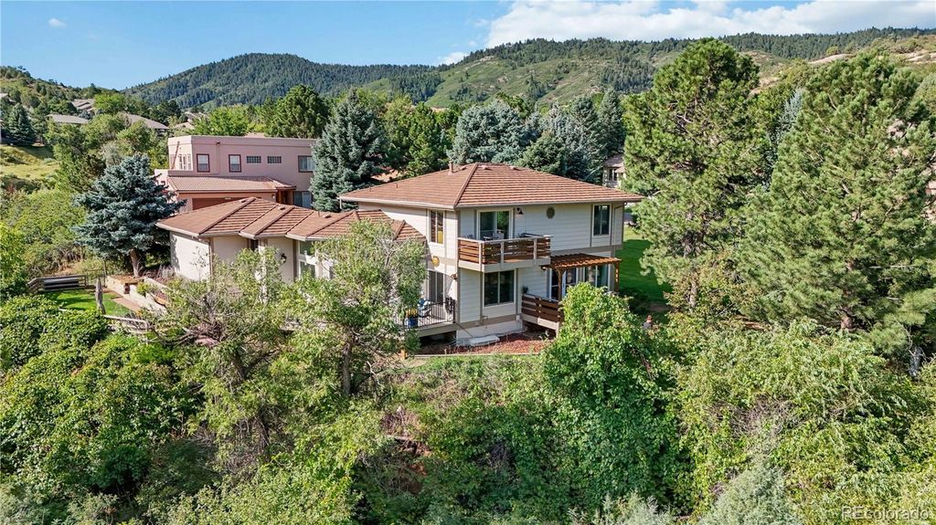 Image 43 of property listing at 7084 Fox Paw Trail, Littleton, CO 80125