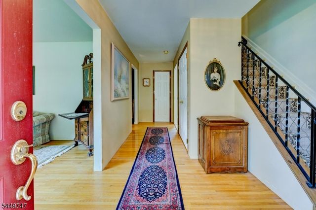 2 Pembroke Ct, Jefferson Twp., NJ 07438