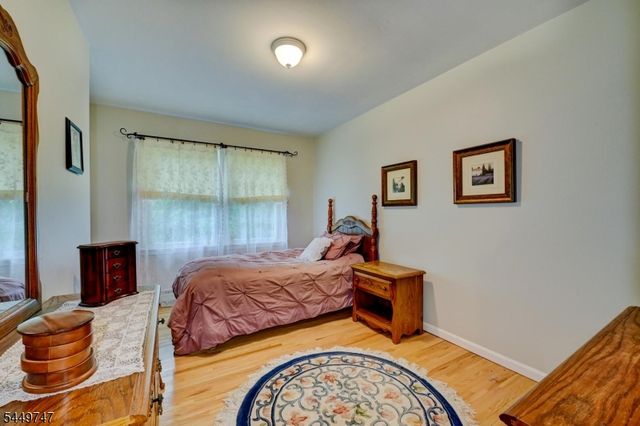 2 Pembroke Ct, Jefferson Twp., NJ 07438