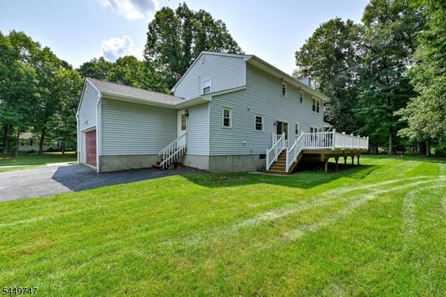 2 Pembroke Ct, Jefferson Twp., NJ 07438