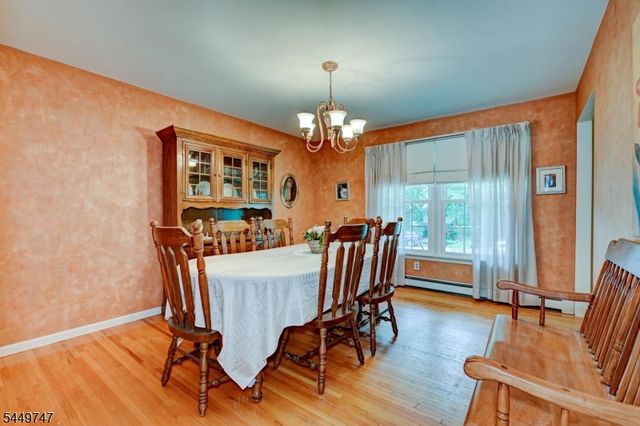 2 Pembroke Ct, Jefferson Twp., NJ 07438
