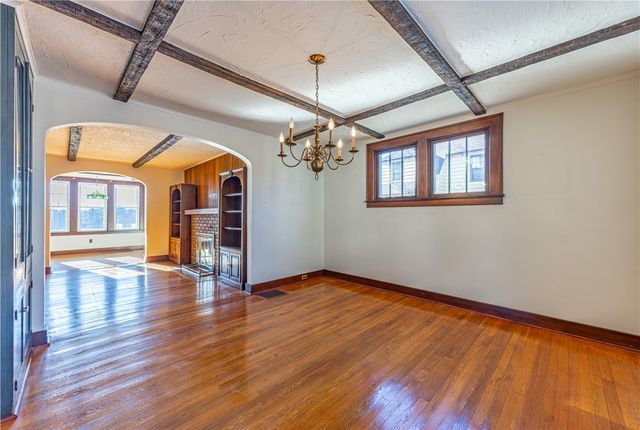 422 New Castle Rd, Twp Of But Nw, PA 16001