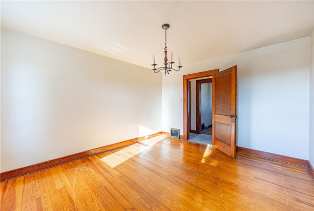 422 New Castle Rd, Twp Of But Nw, PA 16001