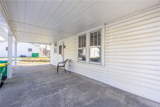 422 New Castle Rd, Twp Of But Nw, PA 16001