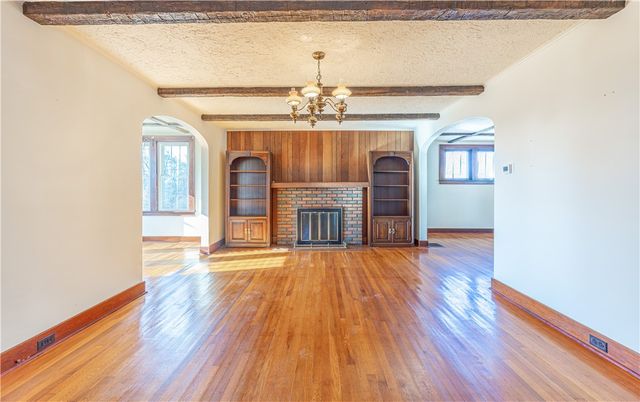 422 New Castle Rd, Twp Of But Nw, PA 16001