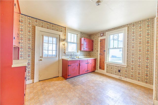 422 New Castle Rd, Twp Of But Nw, PA 16001