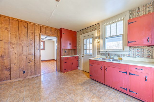 422 New Castle Rd, Twp Of But Nw, PA 16001