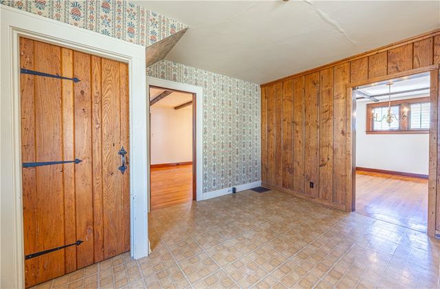 422 New Castle Rd, Twp Of But Nw, PA 16001