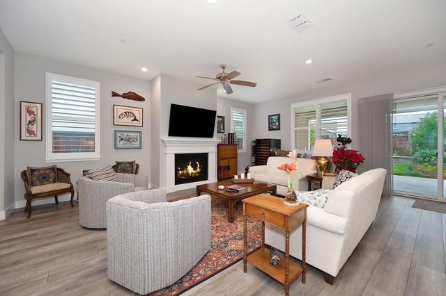 1350 Laurel Dr, Manteca, CA 95336