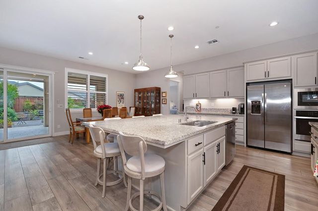 1350 Laurel Dr, Manteca, CA 95336