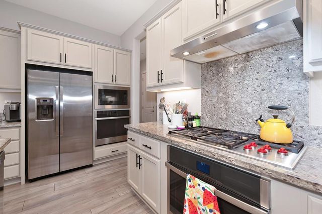 1350 Laurel Dr, Manteca, CA 95336