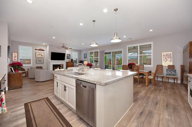 1350 Laurel Dr, Manteca, CA 95336