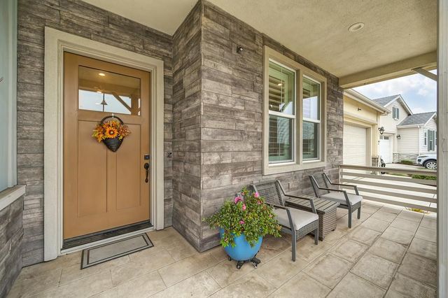 1350 Laurel Dr, Manteca, CA 95336