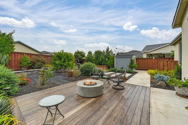 1350 Laurel Dr, Manteca, CA 95336