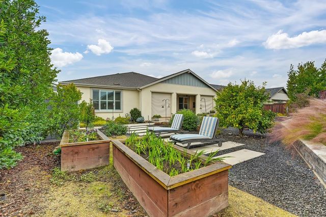 1350 Laurel Dr, Manteca, CA 95336