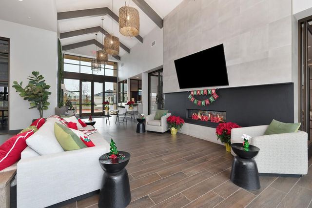 1350 Laurel Dr, Manteca, CA 95336