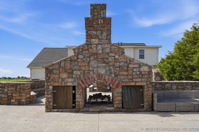 7855 E 116th Street N, Collinsville, OK 74021