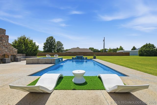 7855 E 116th Street N, Collinsville, OK 74021