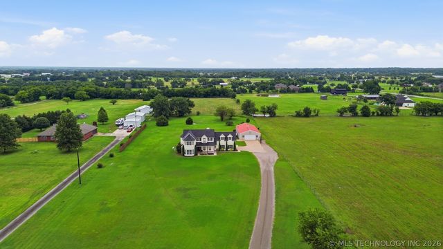 7855 E 116th Street N, Collinsville, OK 74021