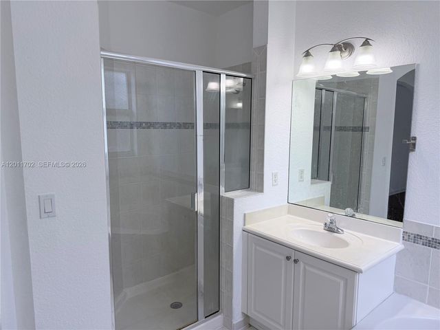 8720 NW 111th Ct, Doral, FL 33178
