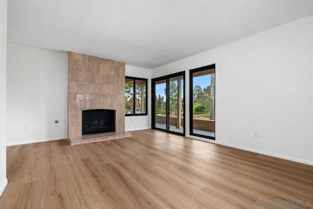 Image 23 of property listing at 2509 Caminito Muirfield, La Jolla, CA 92037