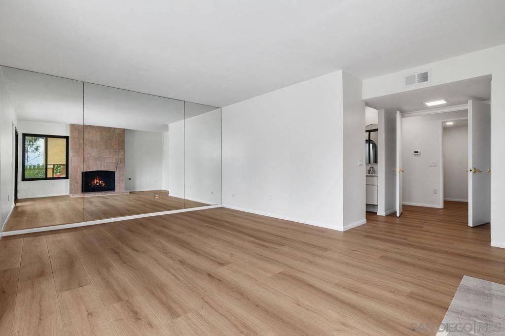 Image 32 of property listing at 2509 Caminito Muirfield, La Jolla, CA 92037