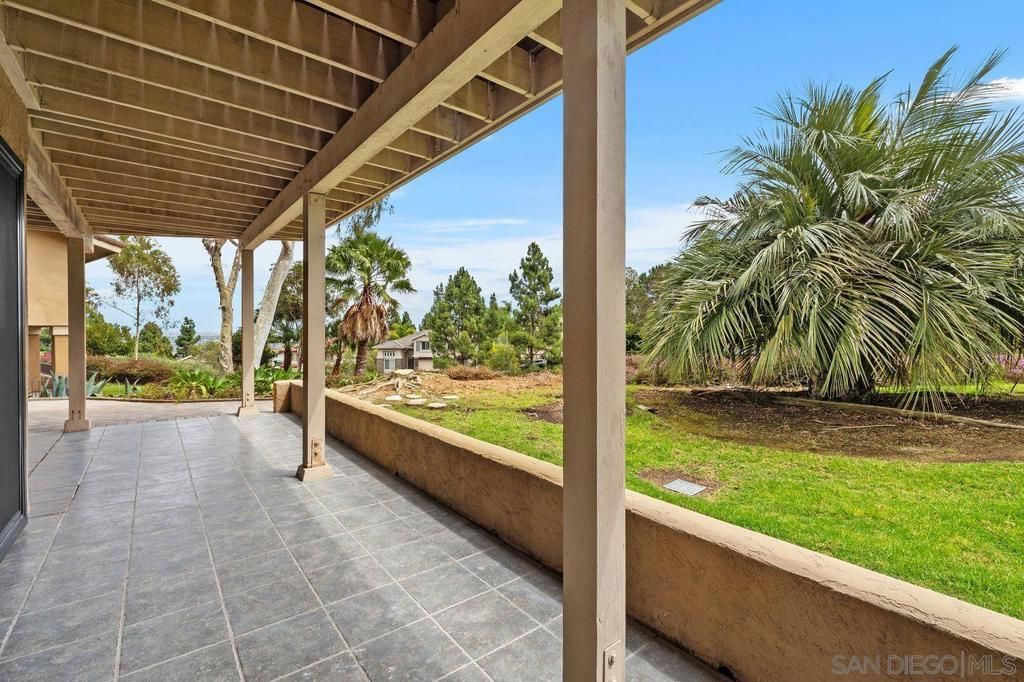 Image 9 of property listing at 2509 Caminito Muirfield, La Jolla, CA 92037