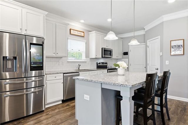 201 Cades Court, Mcdonough, GA 30252