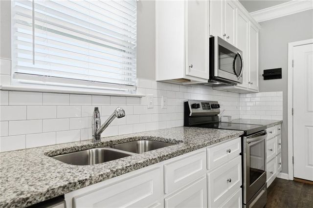 201 Cades Court, Mcdonough, GA 30252