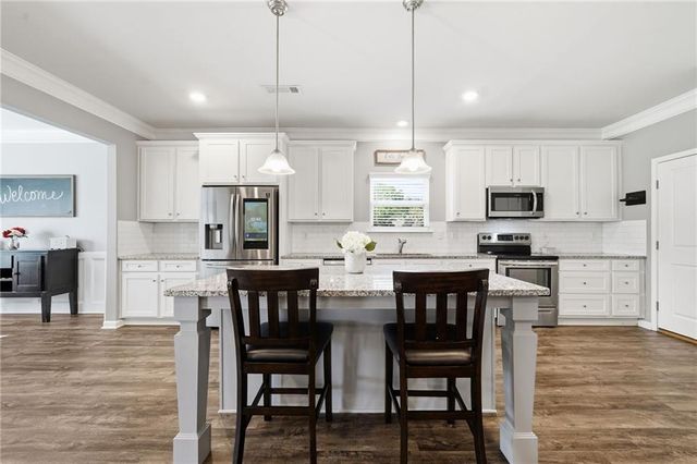 201 Cades Court, Mcdonough, GA 30252