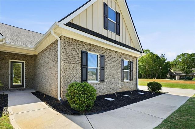 201 Cades Court, Mcdonough, GA 30252