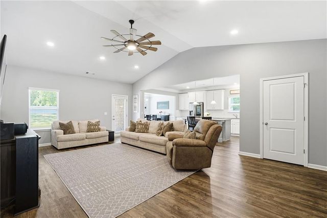 201 Cades Court, Mcdonough, GA 30252