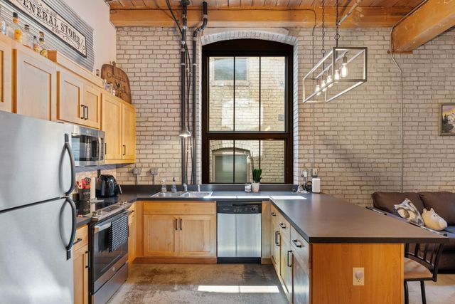 127 5th Street NE 106, Minneapolis, MN 55413