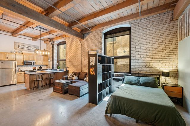 127 5th Street NE 106, Minneapolis, MN 55413