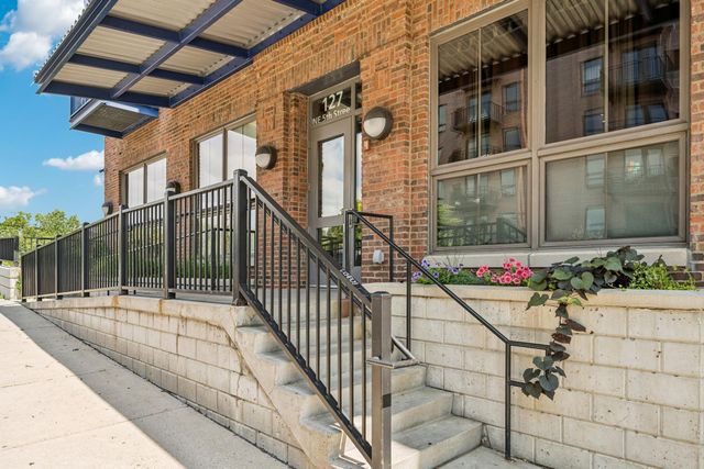 127 5th Street NE 106, Minneapolis, MN 55413