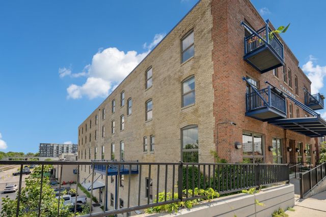 127 5th Street NE 106, Minneapolis, MN 55413