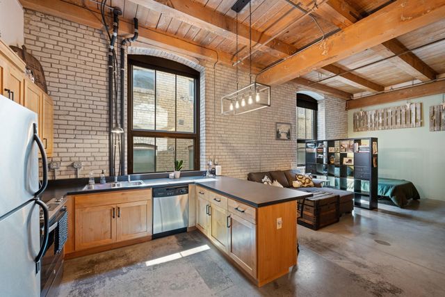 127 5th Street NE 106, Minneapolis, MN 55413