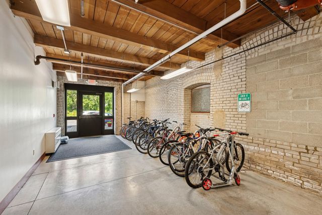 127 5th Street NE 106, Minneapolis, MN 55413