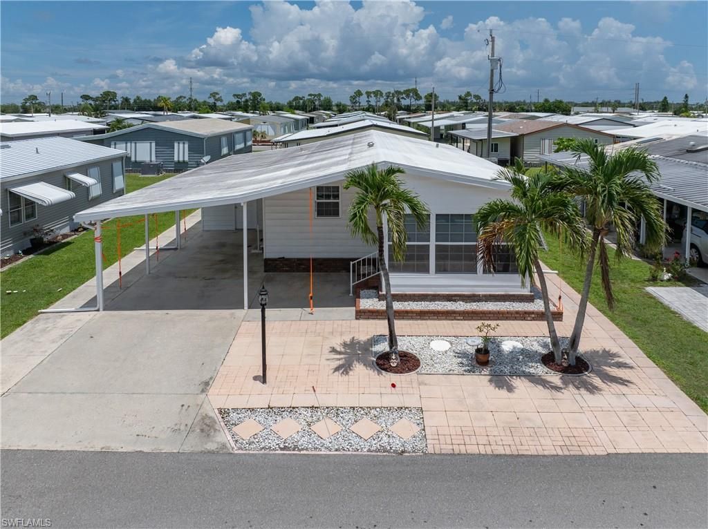 9270 Desoto DR, NORTH FORT MYERS, FL 33903 — exterior