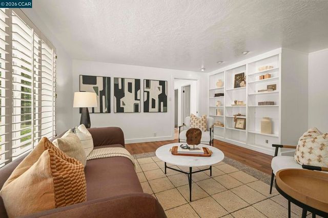 615 Flora St, Martinez, CA 94553