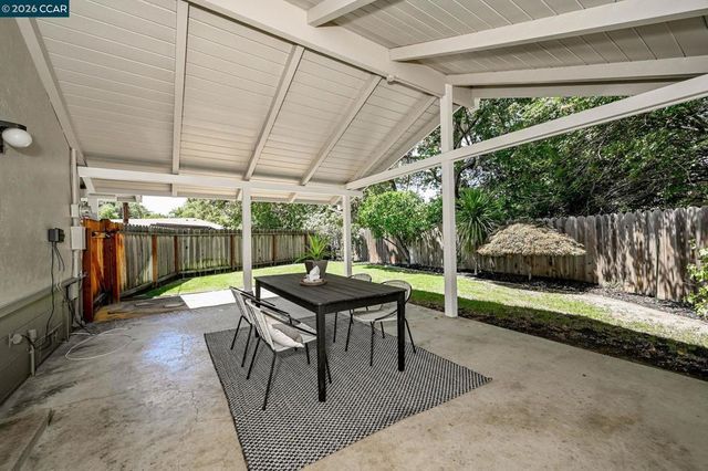 615 Flora St, Martinez, CA 94553