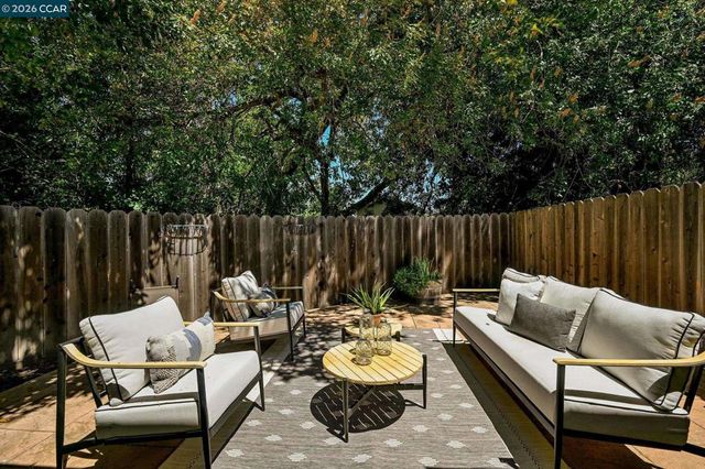 615 Flora St, Martinez, CA 94553