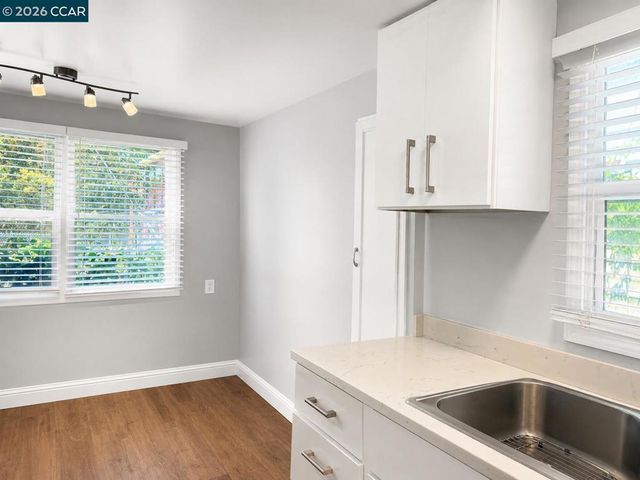 615 Flora St, Martinez, CA 94553