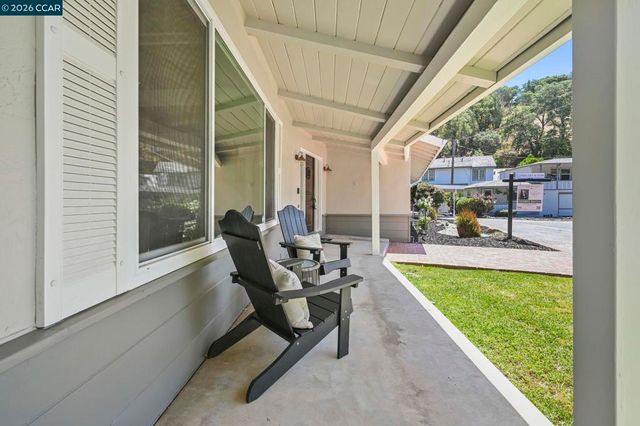 615 Flora St, Martinez, CA 94553
