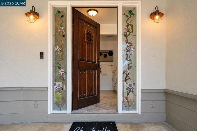 615 Flora St, Martinez, CA 94553