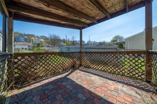 633 3rd St, Verona, PA 15147