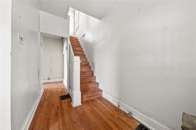 633 3rd St, Verona, PA 15147