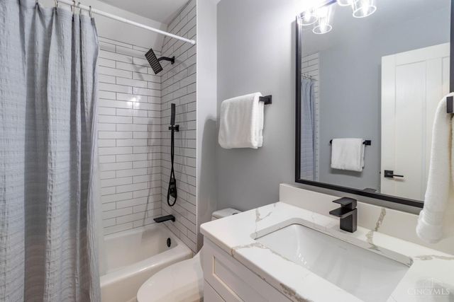 1277 Bear Run Way, Hamilton Twp, OH 45039