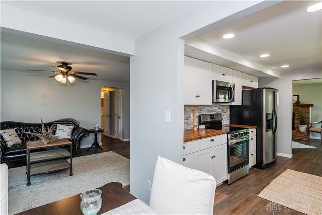 7148 Troy Pike, Huber Heights, OH 45424