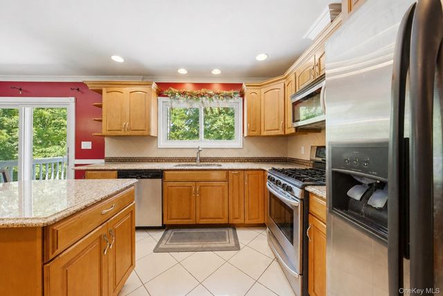 785 Sequoia Drive, Valley Cottage, NY 10989